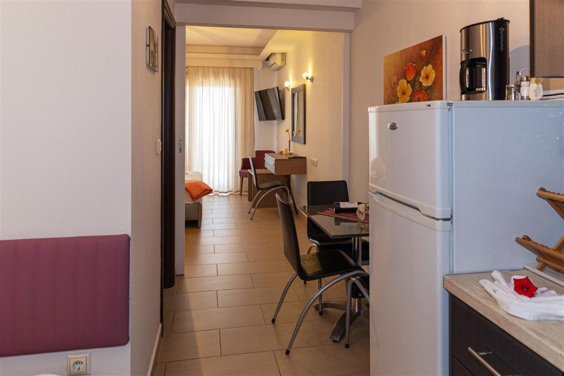 Studio Nikiti Beach Εξωτερικό φωτογραφία