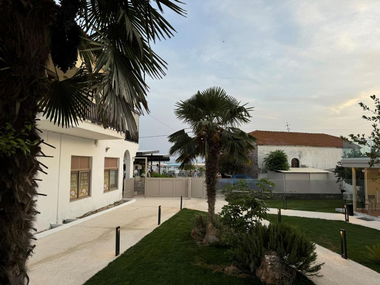 Studio Nikiti Beach Εξωτερικό φωτογραφία